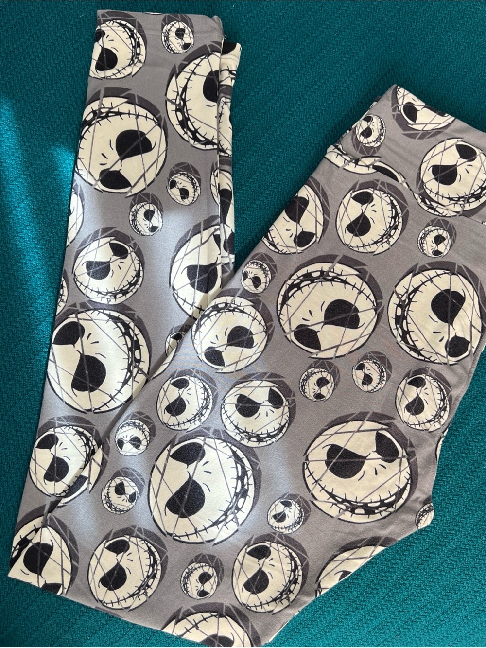 LuLaRoe Gray Jack Skellington Print Leggings